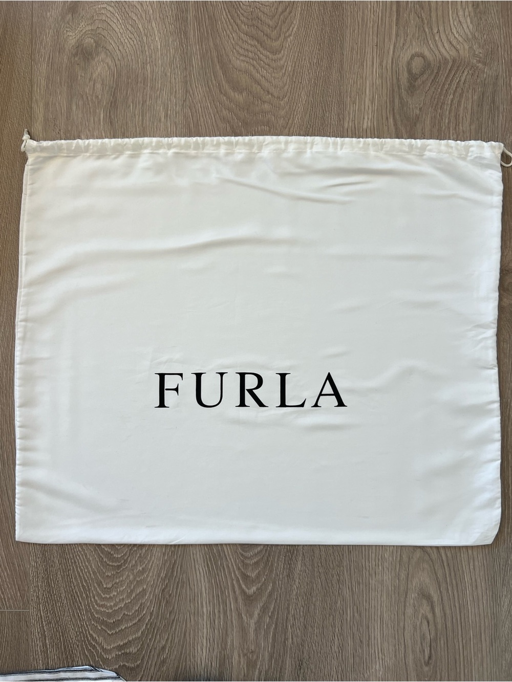 Furla dust bag (C716)